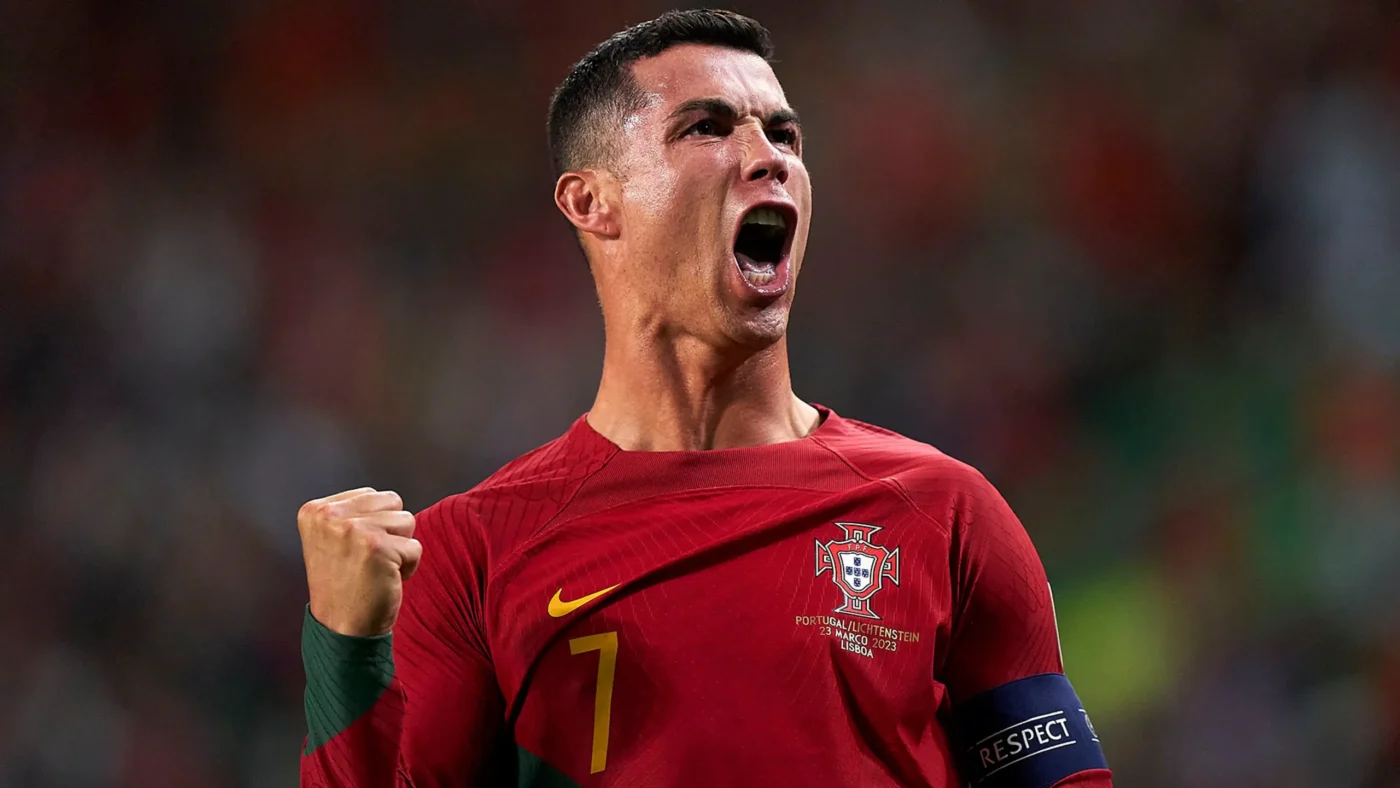 Số áo của Cristiano Ronaldo: Huyền thoại gắn liền với con số 7